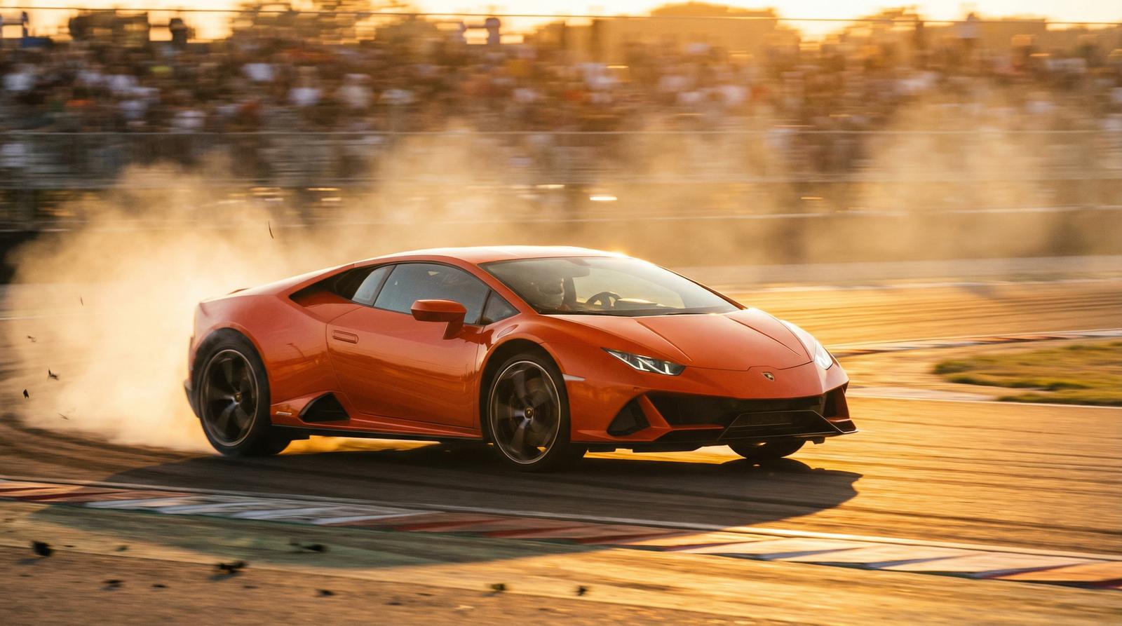 母狗跑车视频-兰博基尼赛道漂移